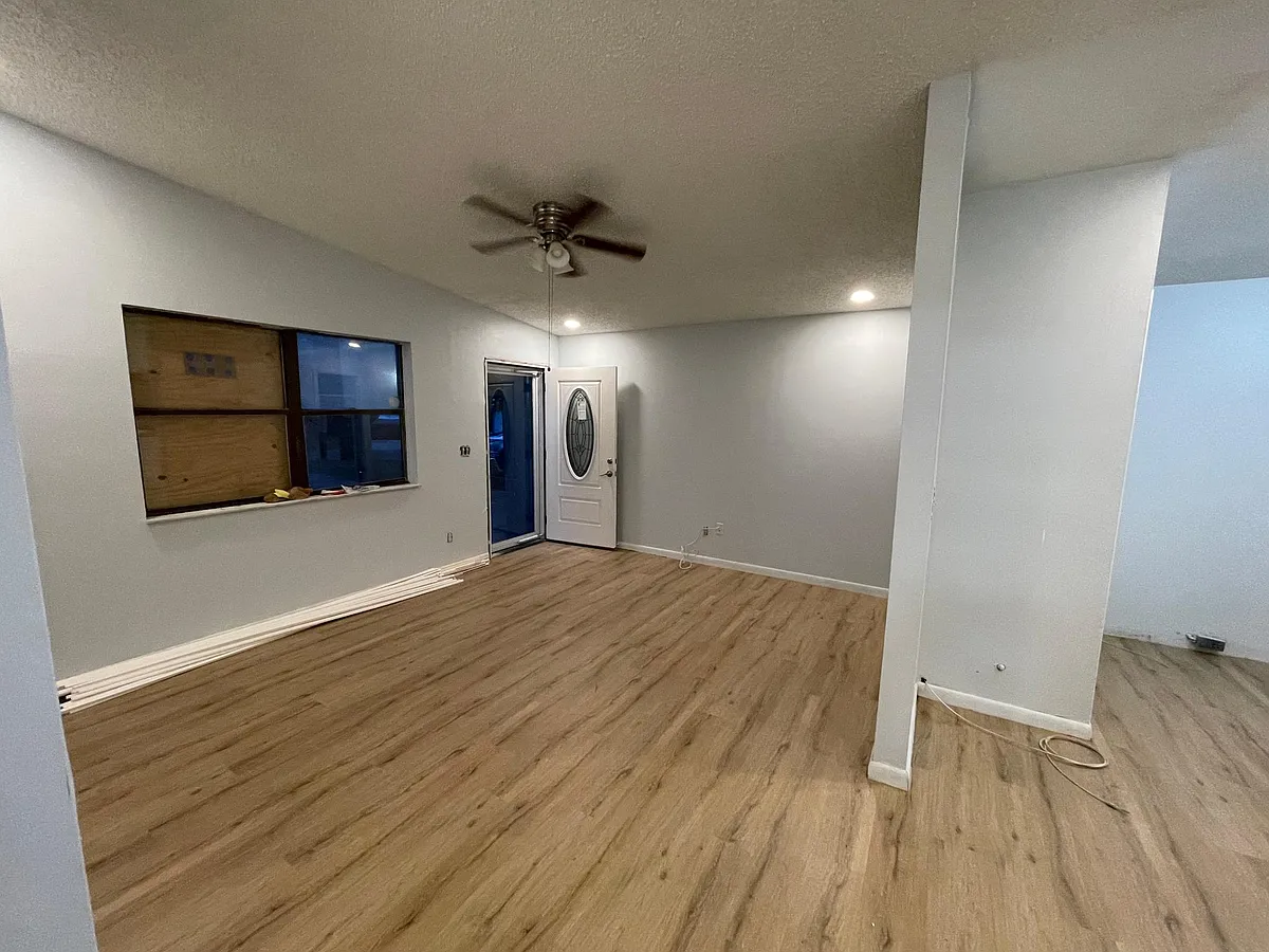 Building Photo - 3740 Macgregor Dr