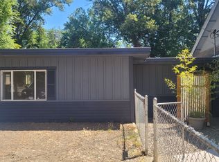 4267 Carnes Rd #B, Roseburg, OR 97471