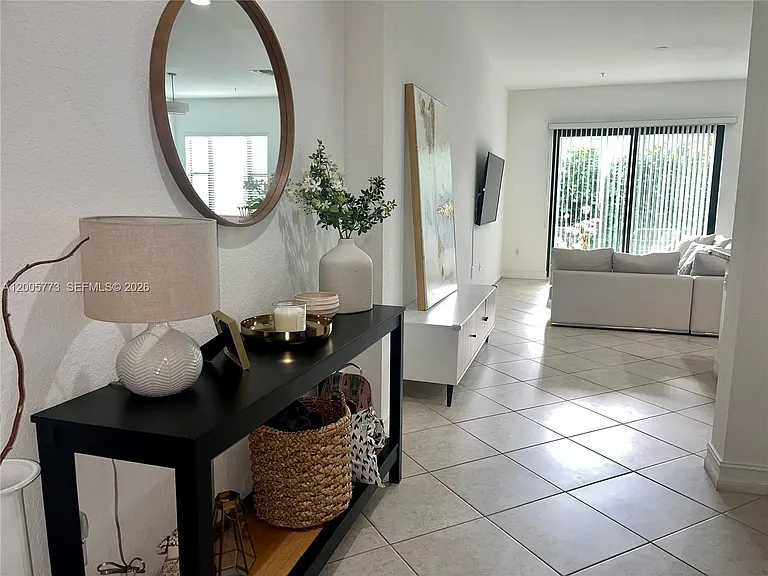 1346 SW 113th Ter #1346 — Photo 8