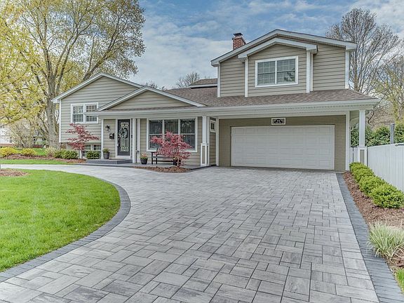 2nd image of 13 N Parkway Dr