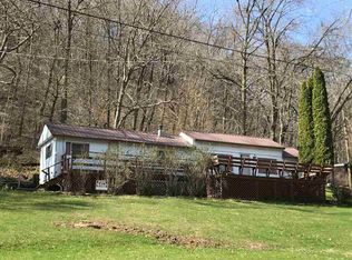 107 Creek View Ln, Lansing, IA 52151