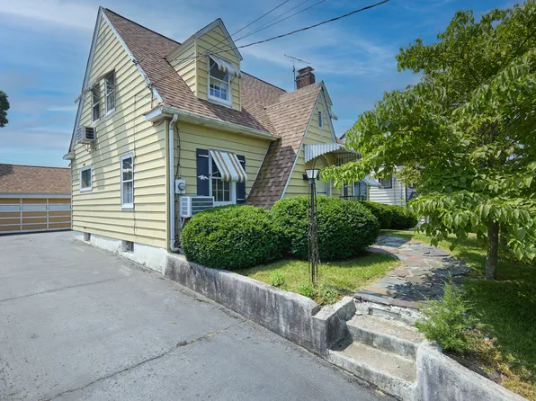 369 Cleveland Avenue, Bridgeport, CT 06604