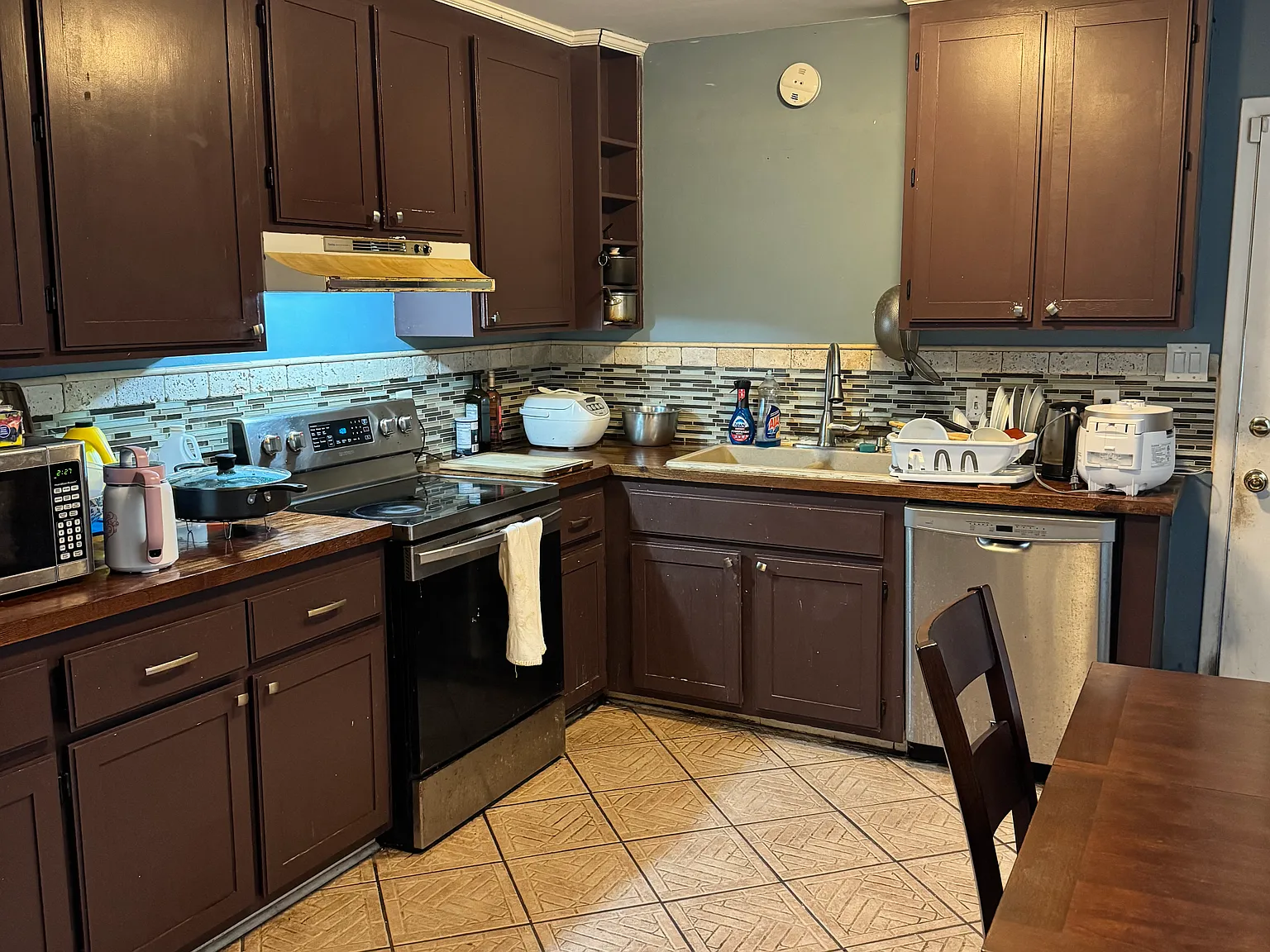 3 bed, 1170 sqft, $450 — Photo 2