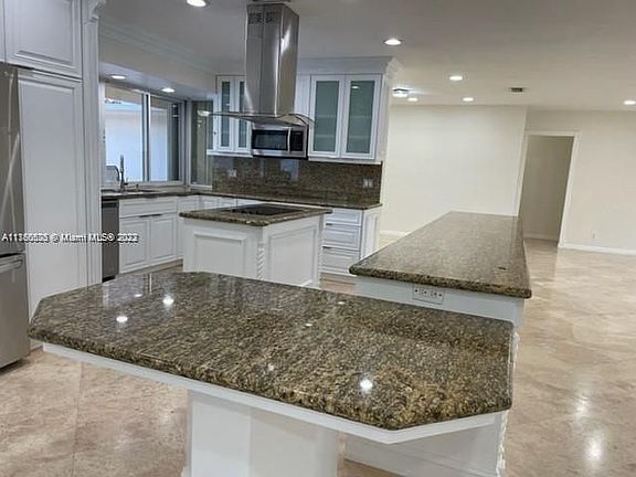 4th image of 4051 N 50th Ave