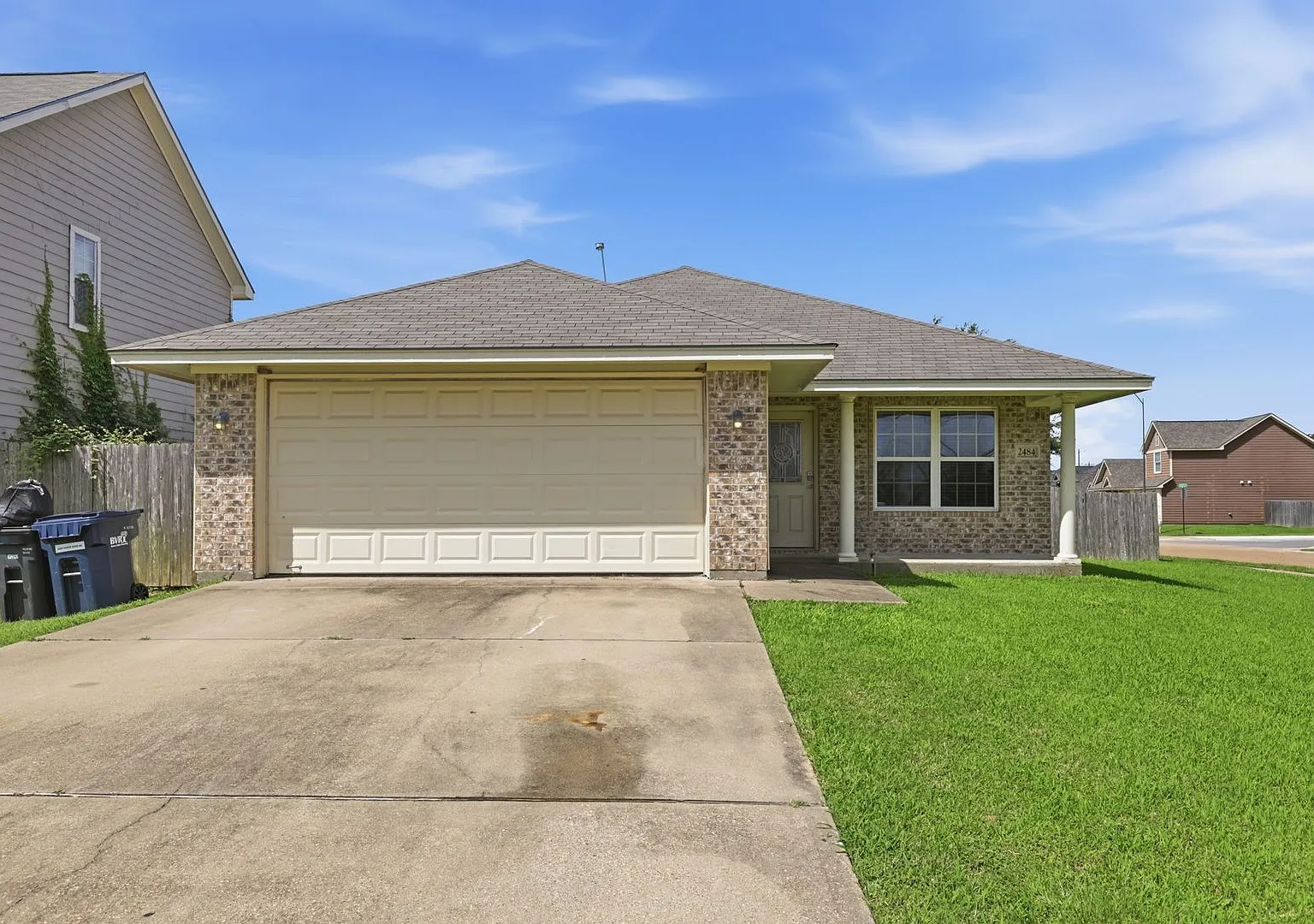 Spacious 3/2 Available for Lease in Bryan/College Station — Photo 1