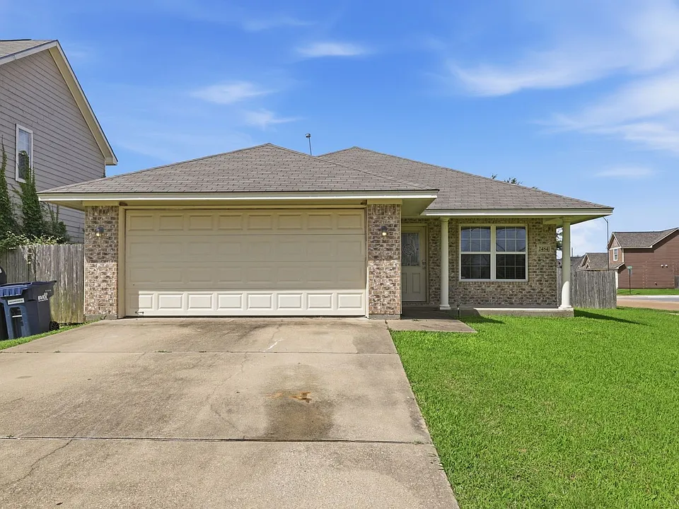 2484 Horse Shoe Dr