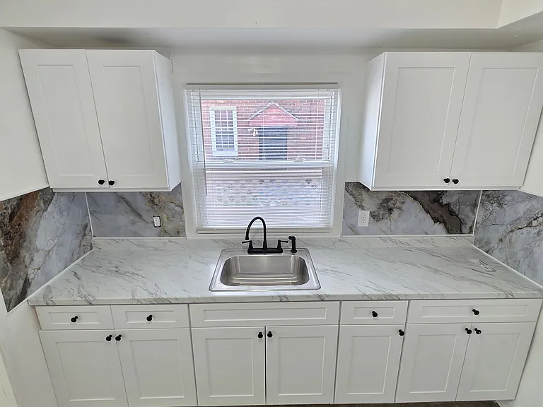 19361 Shaftsbury Rd — Photo 14