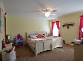 16137 Golfview Dr, Lockport, IL 60441