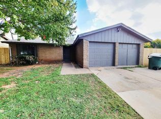 1308 Del Norte Dr, Edmond, OK 73003