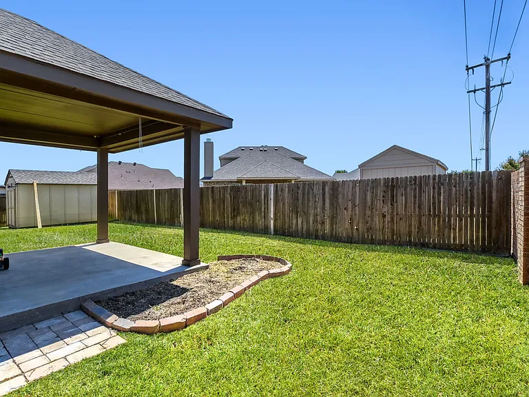 237 Frontier Dr — Photo 13