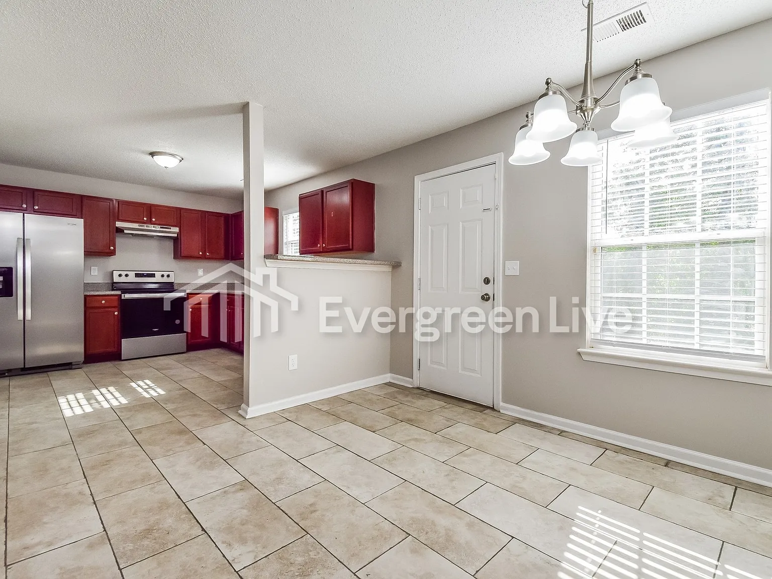 3 bed, 2.0 bath, 1864 sqft, $1,695 — Photo 3