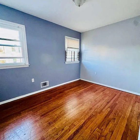 10 Roosevelt Ter — Photo 8