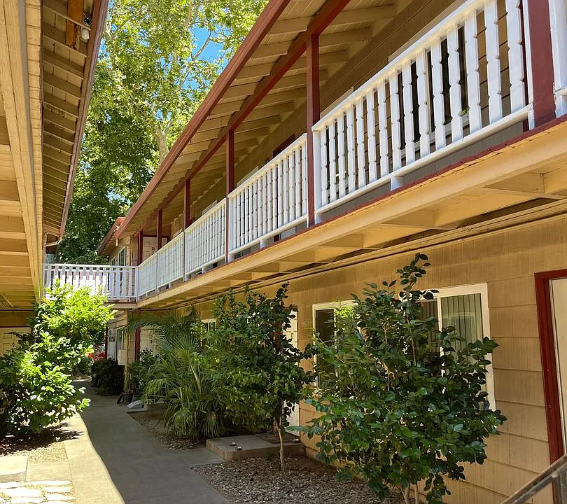 D Street Apartments