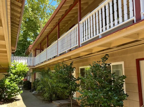 D Street Apartments