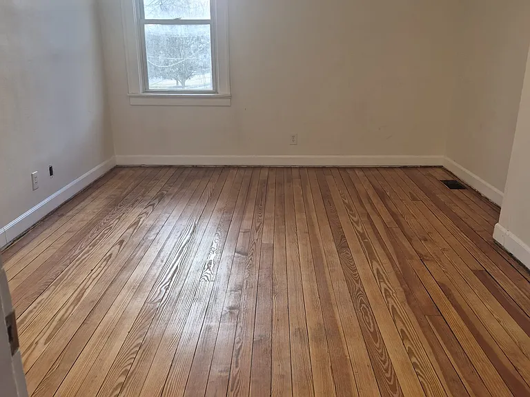 330 Lilienthal St — Photo 13