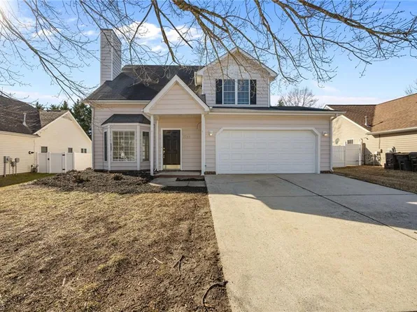 3504 Bent Trace Dr, High Point, NC 27265