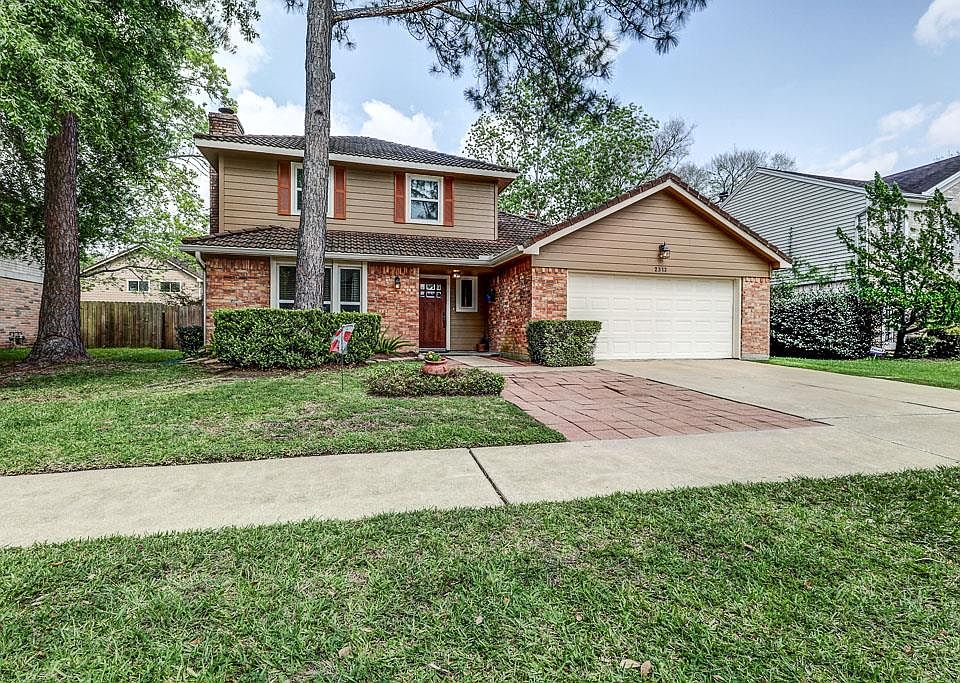 1st image of 2313 Parkview Dr