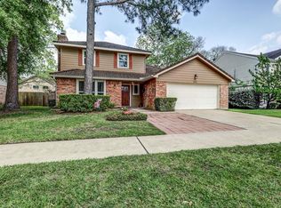 2313 Parkview Dr, Pearland, TX 77581