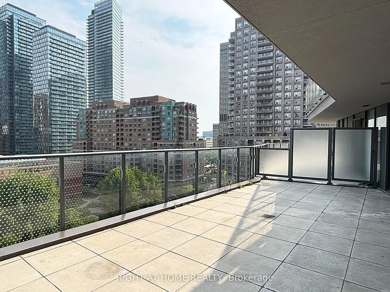 11 Wellesley St W #606 — Photo 19