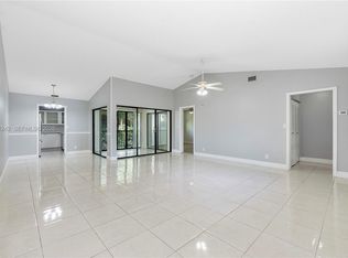 The Patios Of Oakwood, Coral Springs, FL 33071