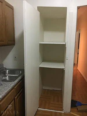 Rented by Hillel Realty Group | media 8