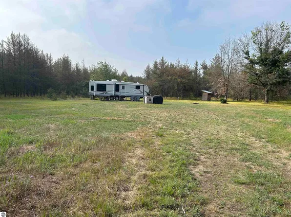 801 W Dusty Rd, Irons, MI 49644