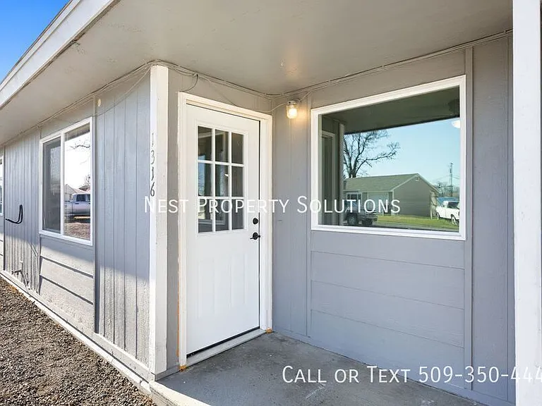 1316 Pershing Rd — Photo 1