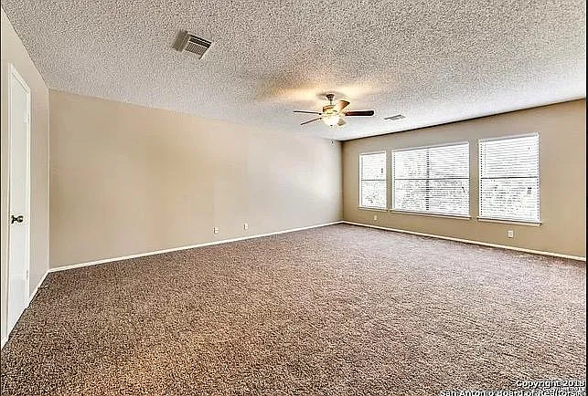 3 bed, 2133 sqft, $1,850 — Photo 2