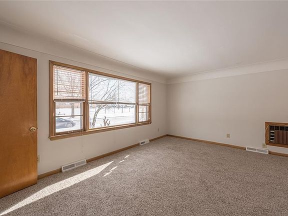 3rd image of 1140 E 176th St