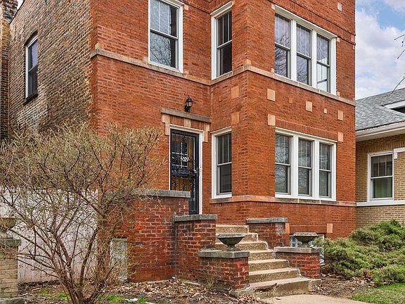 2nd image of 5029 W Altgeld St