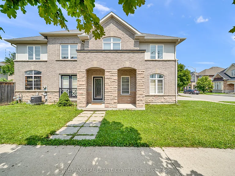 4215 Cole Cres — Photo 7