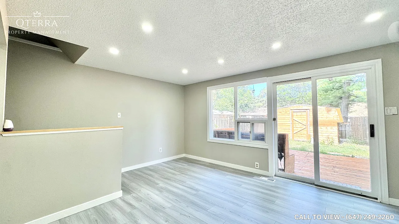 3 bed, 1.5 bath, 1200 sqft, $2,895 — Photo 1