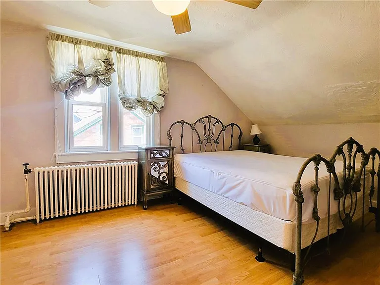 129 Connection St — Photo 11