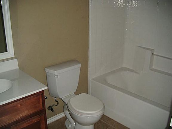 4th image of 5550 Cinderella Ln