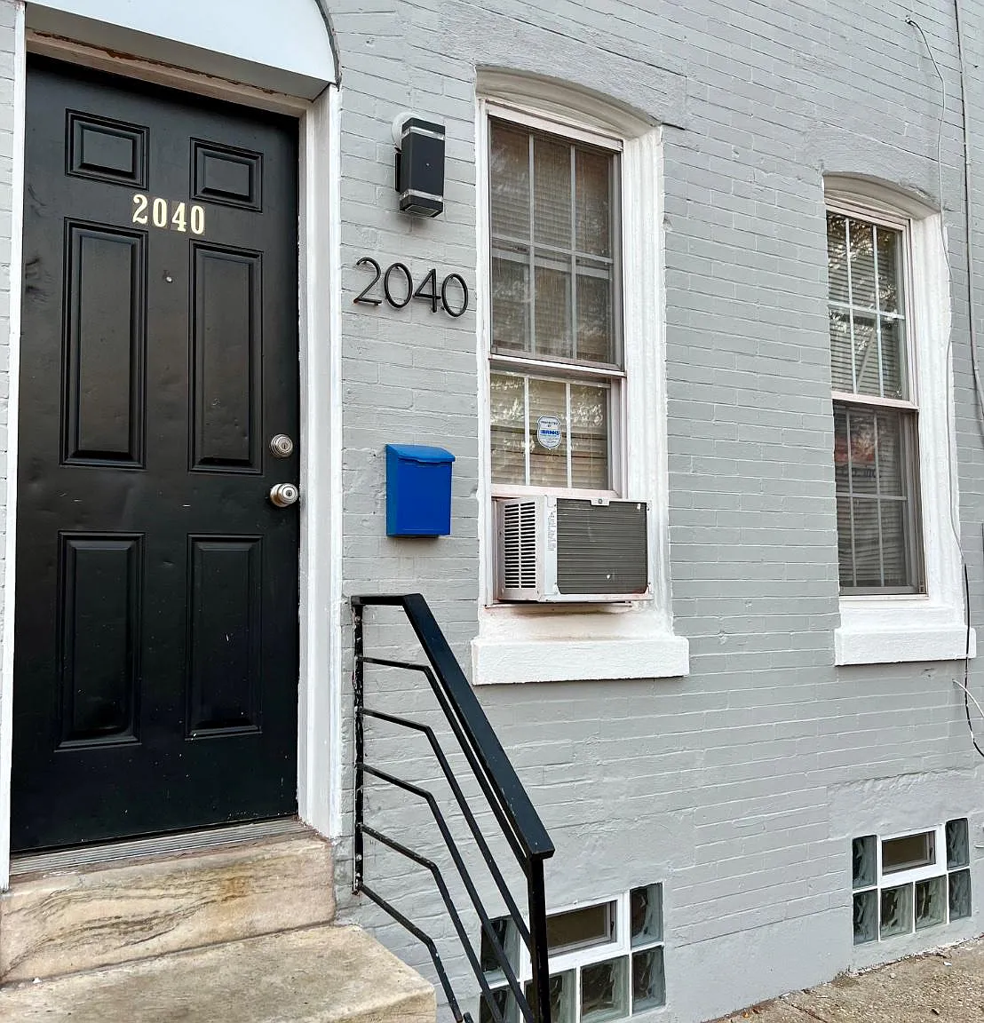 3 bed, 1.0 bath, 1250 sqft, $1,750 — Photo 2