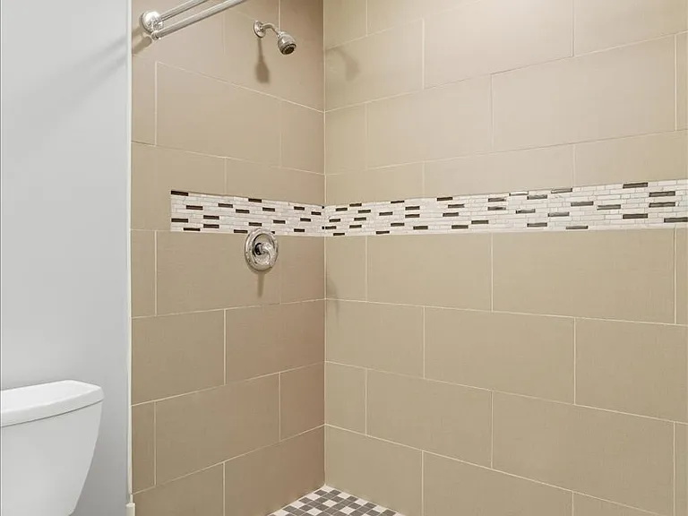 2705 Azalea Bluff Dr — Photo 28