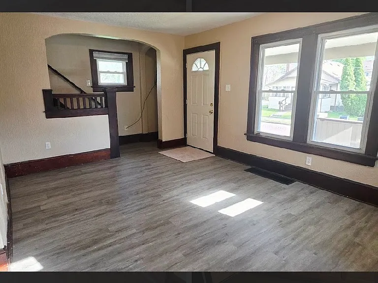 147 Brighton Dr — Photo 14