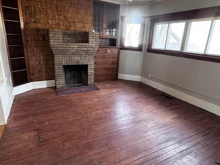 220 Broad St #1 — Photo 11