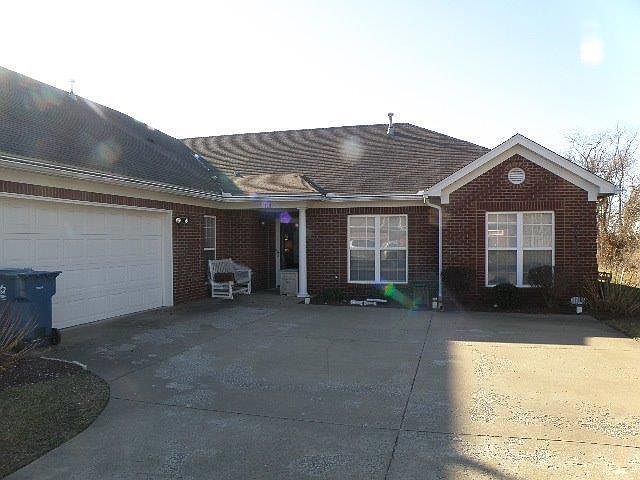 1st image of 178 Clubhouse Dr