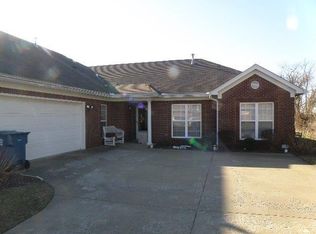 178 Clubhouse Dr, Shelbyville, KY 40065
