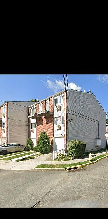 1st image of 61B Francine Ct #71B
