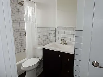 Rented by Aimee Grodanz, LREB