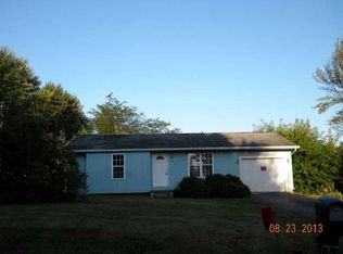 1982 Amanda Dr, Sandwich, IL 60548