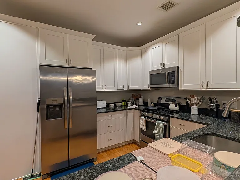678 Massachusetts Ave #2A — Photo 3