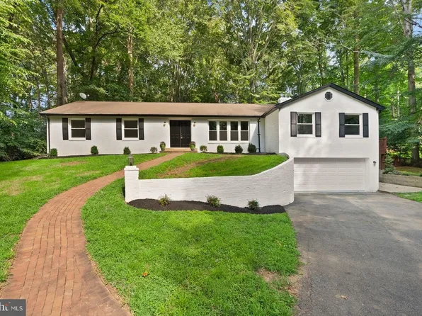 14863 Prestige Dr, Woodbridge, VA 22193