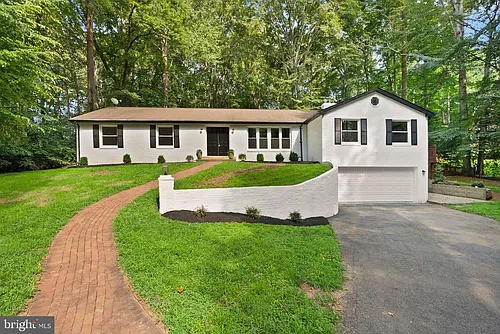 14863 Prestige Dr Photo 1