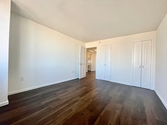 Rented by Addison Property Group | media 19