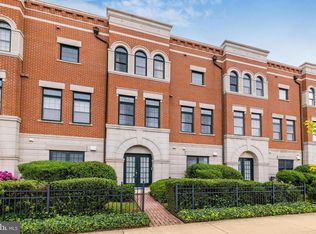 12158 Chancery Station Cir, Reston, VA 20190