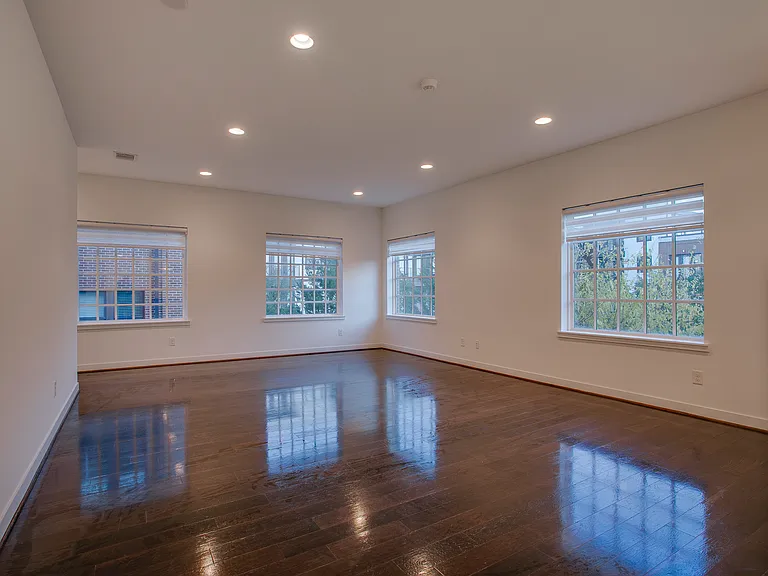 602 Finley Ct — Photo 19