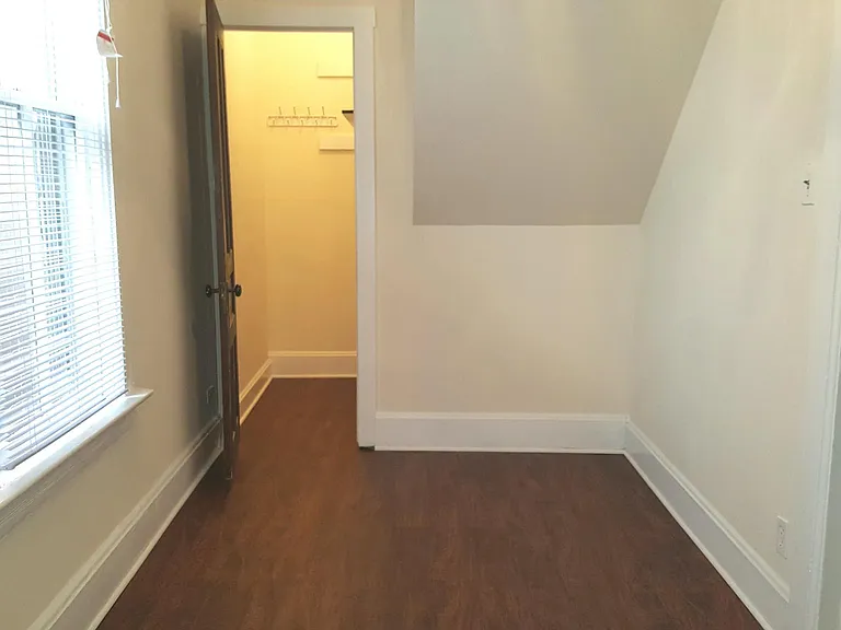 3339 N Lakewood Ave #1 — Photo 4